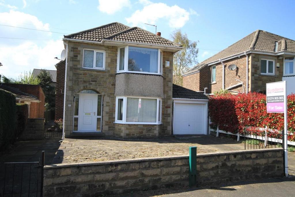 Moor Lane, Birkenshaw, Bradford 3 bed detached house £290,000