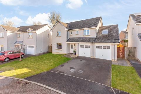 35 Bruce Road, Crossgates, Cowdenbeath, KY4 8AZ