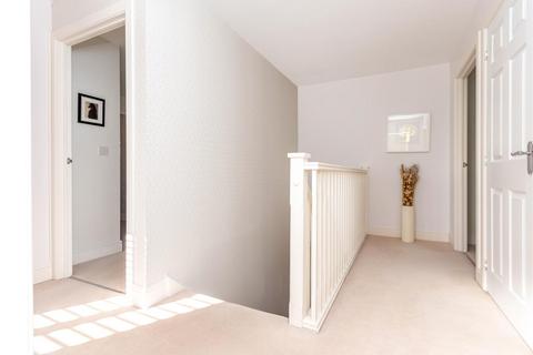 35 Bruce Road, Crossgates, Cowdenbeath, KY4 8AZ