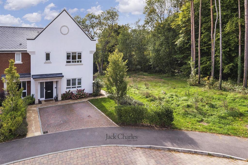 Burton Avenue, Leigh, Tonbridge 4 bed semidetached house £900,000