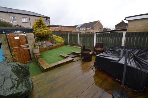 33 Ascot Parade, Bradford, BD7 4NJ