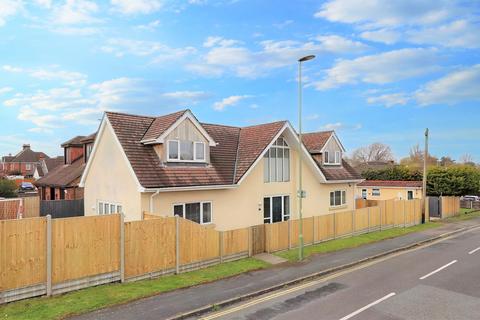15 Rownhams Road, North Baddesley, Southampton, SO52 9ES