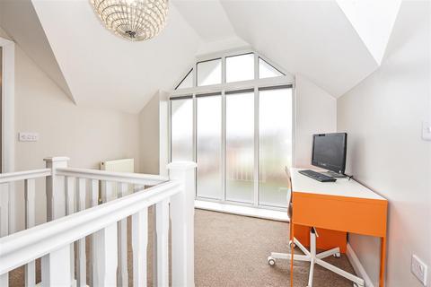15 Rownhams Road, North Baddesley, Southampton, SO52 9ES