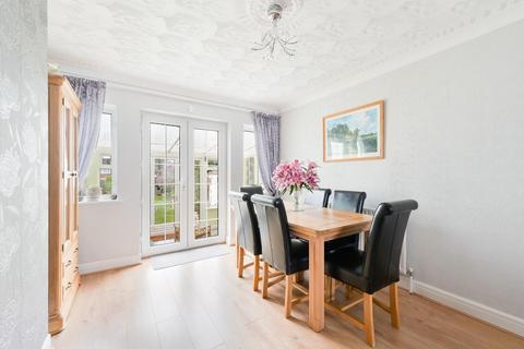 3 Fairfield Way, Epsom, KT19 0EF