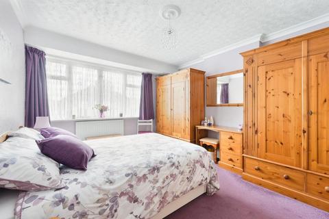 3 Fairfield Way, Epsom, KT19 0EF