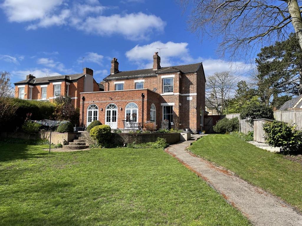 Driffold, Sutton Coldfield 4 bed house £930,000