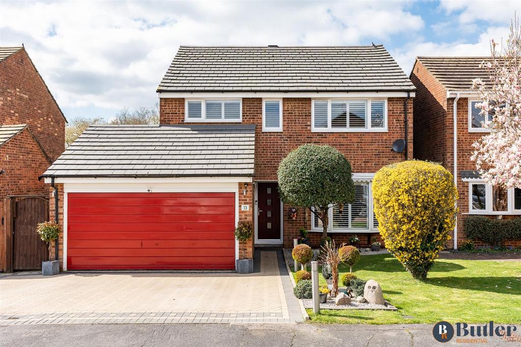 Angotts Mead, Stevenage 4 bed detached house £575,000