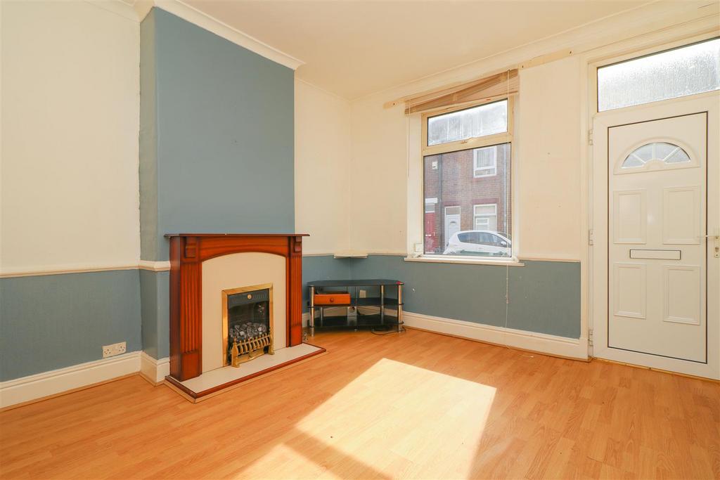 Clifton Avenue, Clifton, Rotherham 2 bed terraced house for sale £85,000