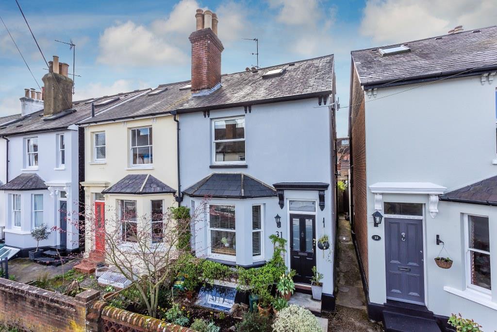 VINCENT ROAD, DORKING, RH4 3 bed semidetached house for sale £685,000