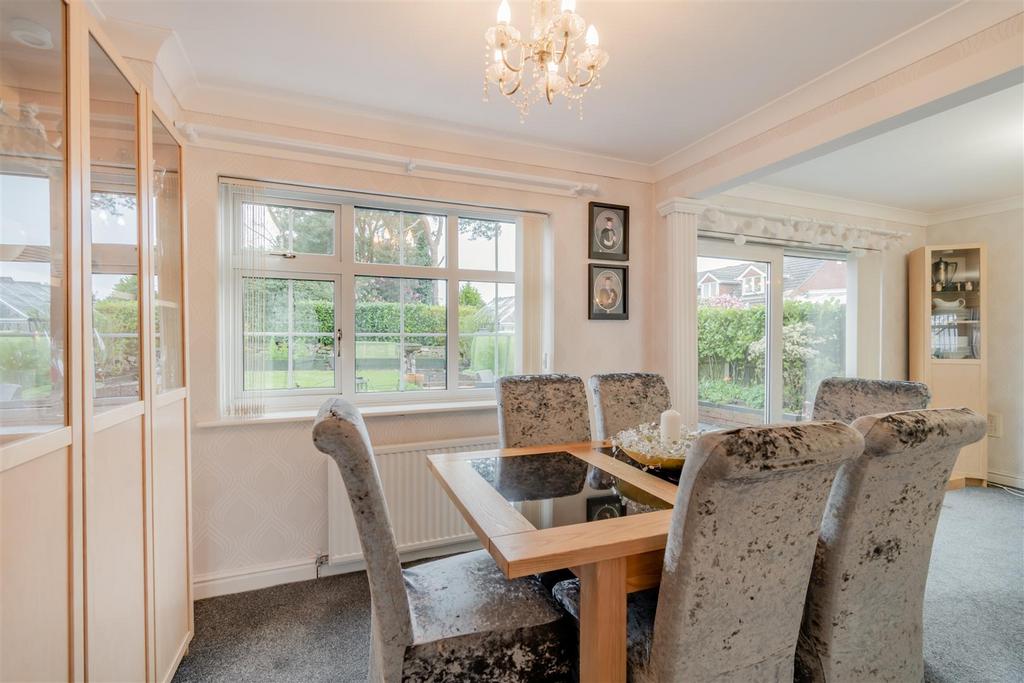 8548720-interior13.jpg