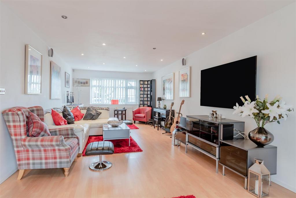 8548720-interior29.jpg