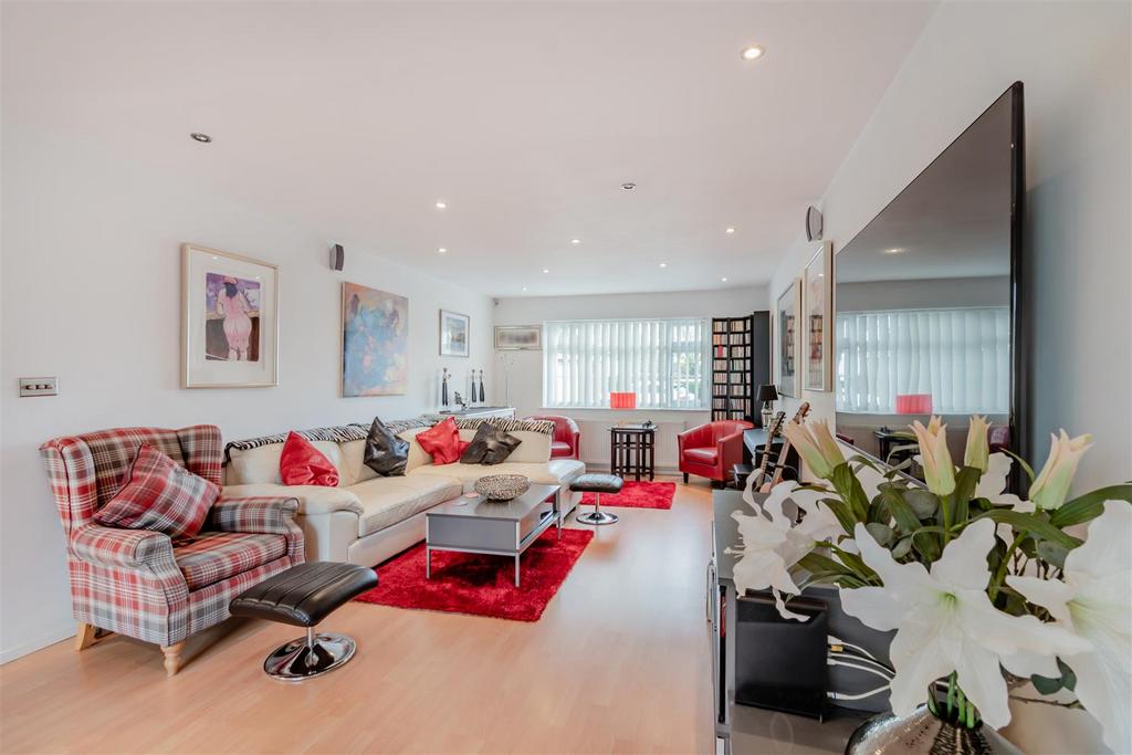 8548720-interior28.jpg