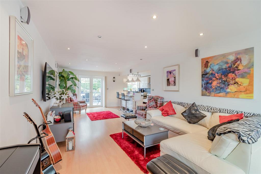 8548720-interior27.jpg