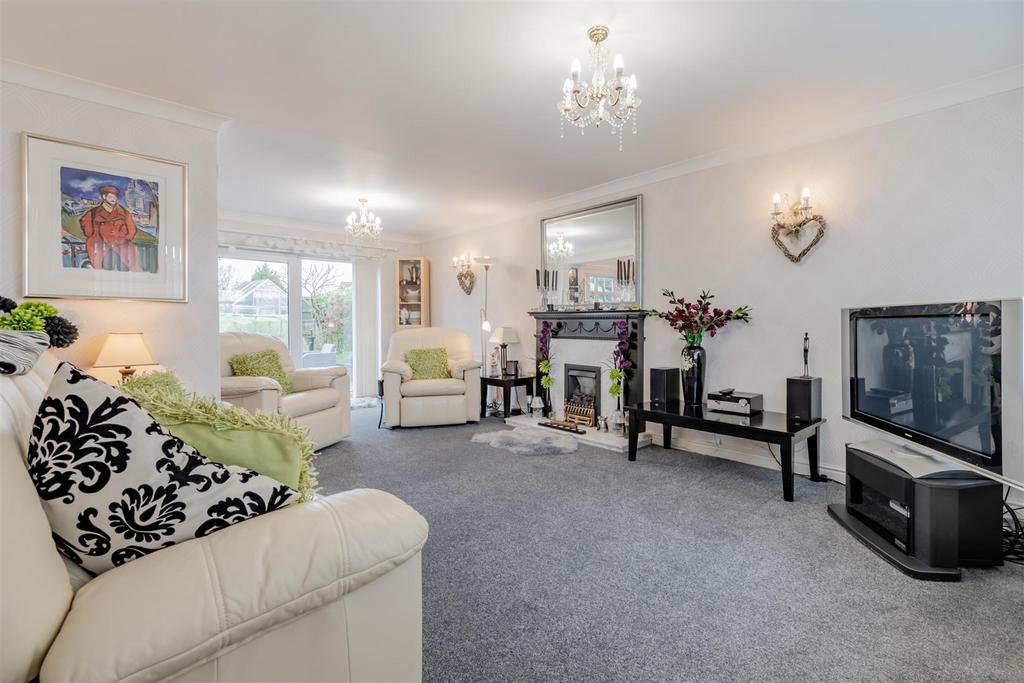 8548720-interior17.jpg