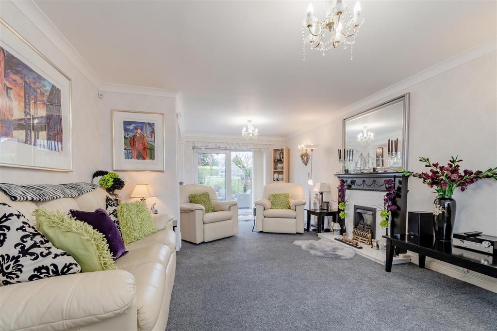 8548720-interior18.jpg