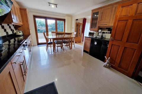 23 Beechwood Grove, Pencoed, Bridgend, CF35 6SU