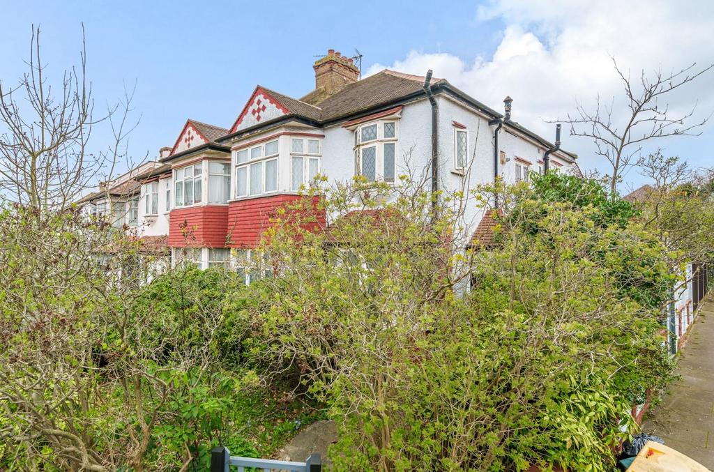 Chambers Lane, London, NW10 3 bed house for sale £1,100,000