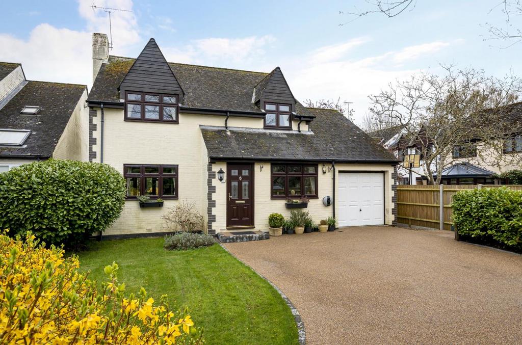 Charlecote Drive, North Millers Dale, Chandler's Ford 4 bed detached