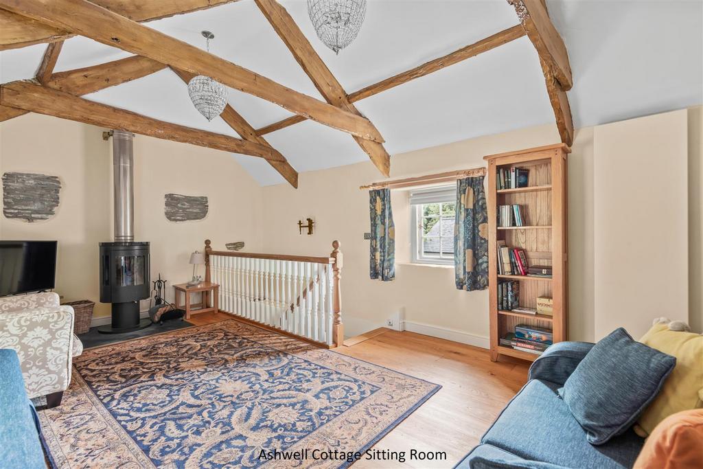 DSC 0897 Ashwell Cottage sitting room.jpg