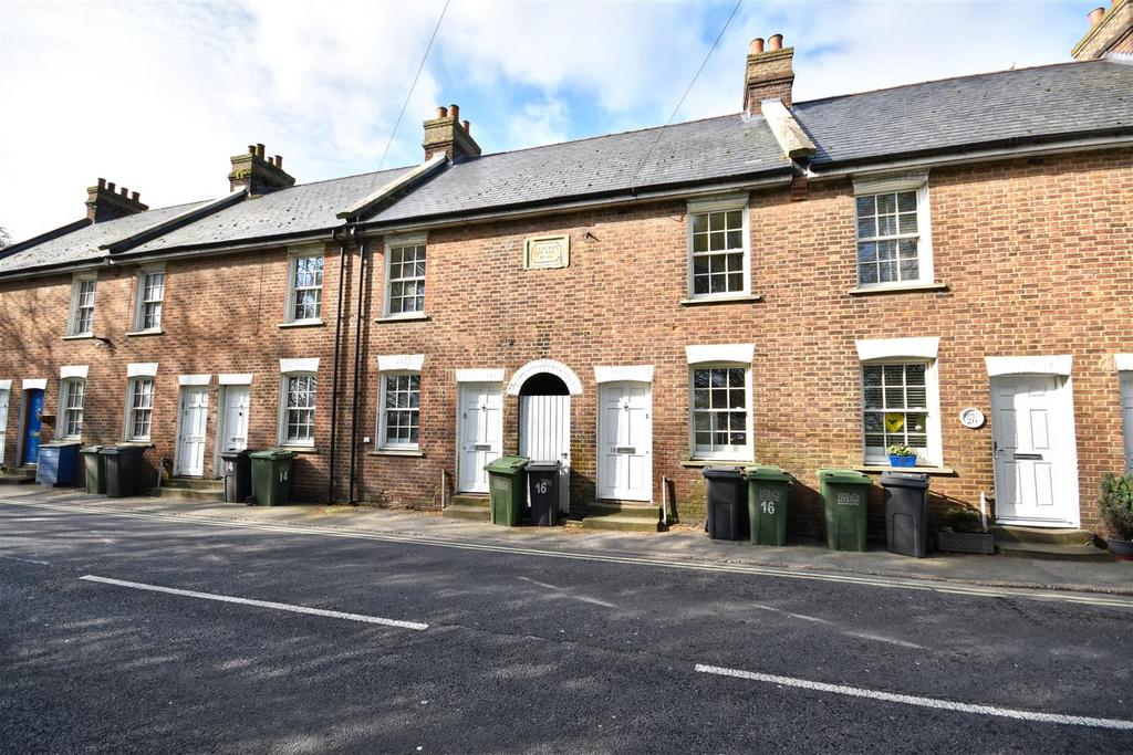 Fishmarket Road, Rye 2 bed terraced house for sale £275,000