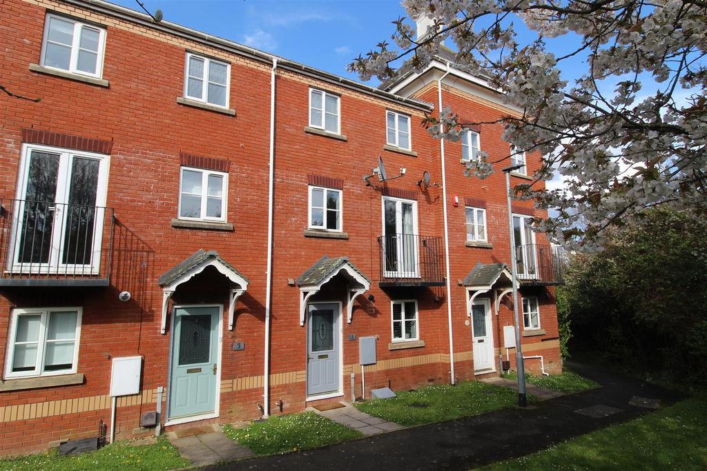 Couper Meadows, Exeter 3 bed terraced house £1,450 pcm (£335 pw)