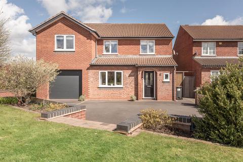 2 Darnford Close, Sutton Coldfield, B72 1YU