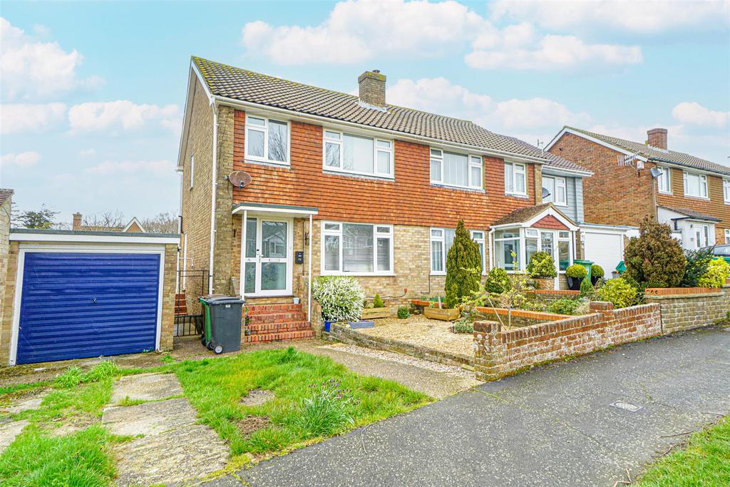Ghyllside Avenue, Hastings 3 bed semidetached house for sale £350,000