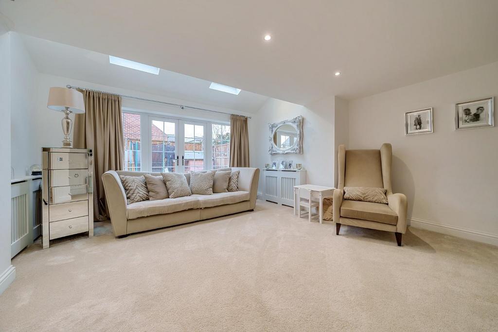 Sandown Road, West Malling 4 bed semidetached house for sale £650,000