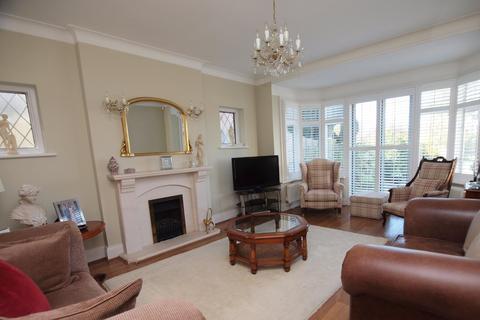 40 Broadoaks Way, Bromley, BR2 0UB