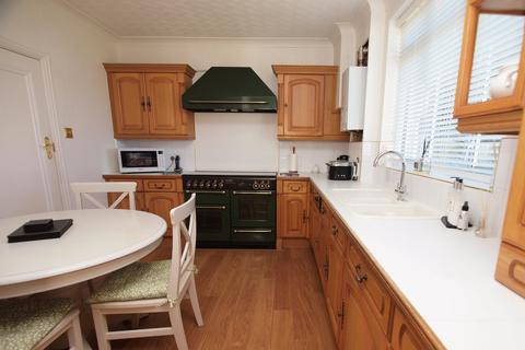 40 Broadoaks Way, Bromley, BR2 0UB