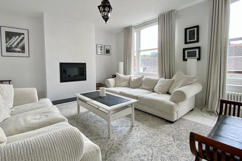 18 Cross Street, Padstow, PL28 8AT