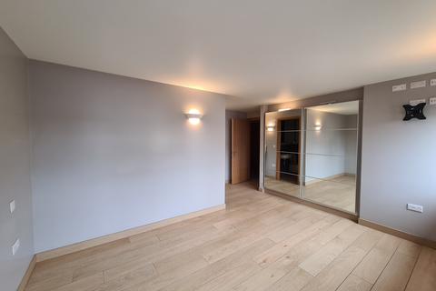 2 bedroom apartment to rent - Abbey Road, Torquay TQ2
