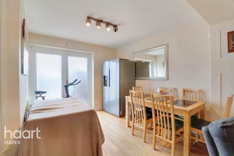 29 Romney Road, Hayes, UB4 8PU