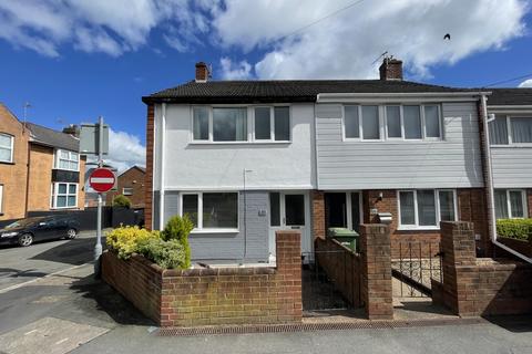 3 bedroom end of terrace house for sale, Cowick Lane, St.Thomas, EX2
