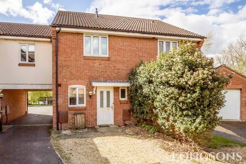 2 bedroom terraced house to rent, Isabella Close, Kings Lynn