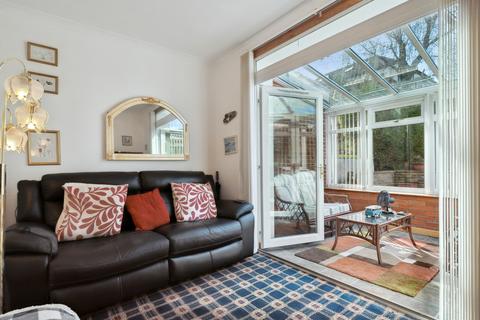 6 Whitton Drive, Giffnock, Glasgow, G46 6EE