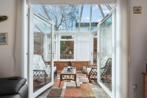 6 Whitton Drive, Giffnock, Glasgow, G46 6EE