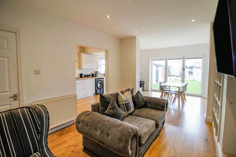 80 Grange Road, Rhyl, LL18 4BY
