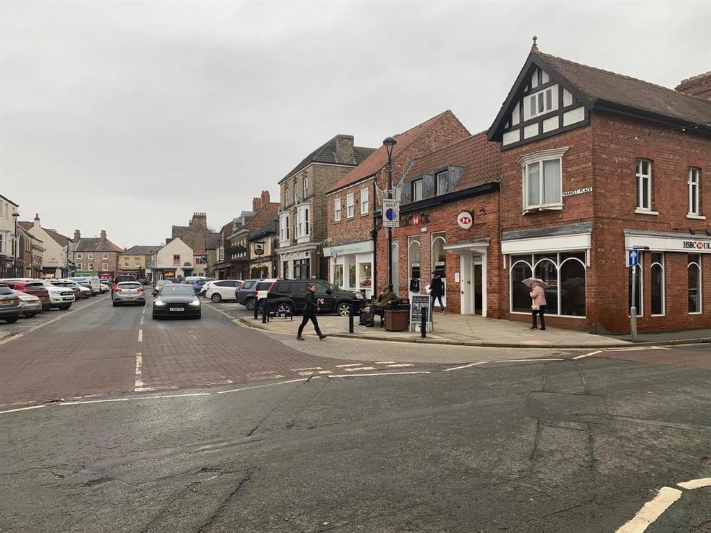 Market Place, Pocklington Property to rent £3,500 pcm (£808 pw)