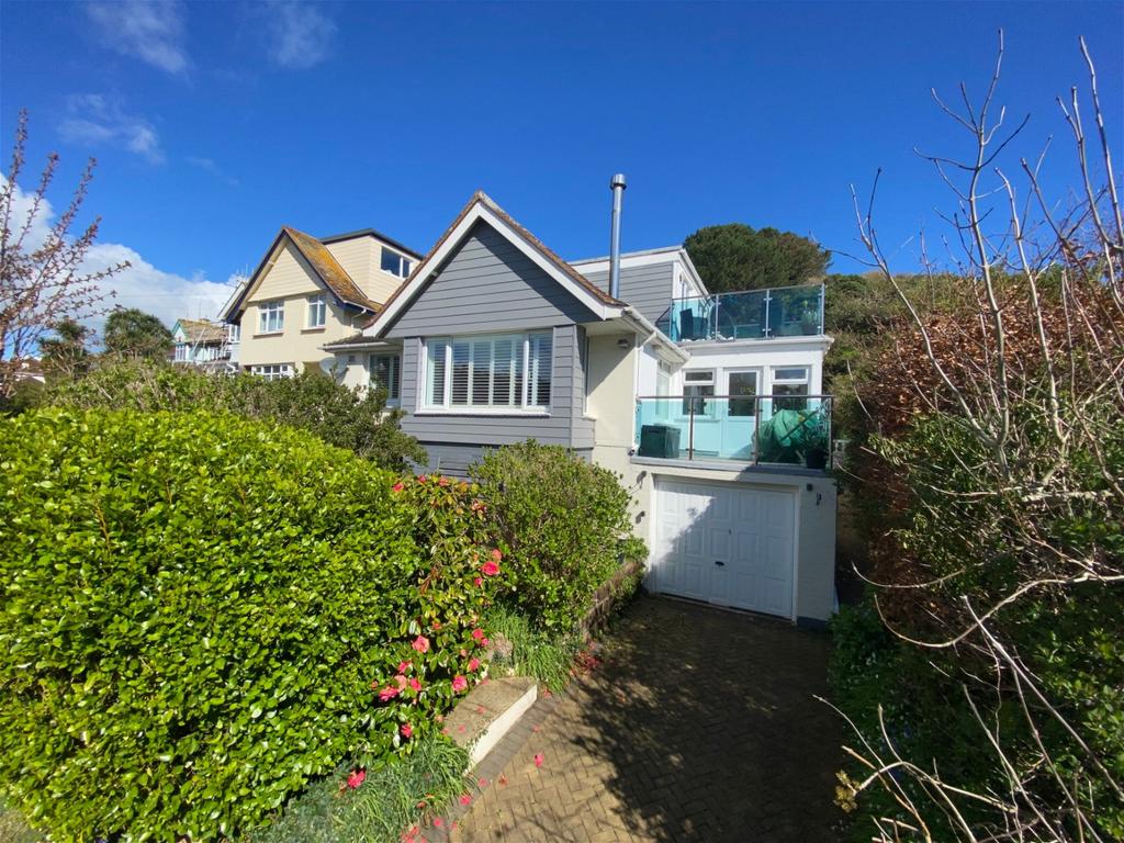 Saltern Road Goodrington Paignton 3 bed detached bungalow for sale