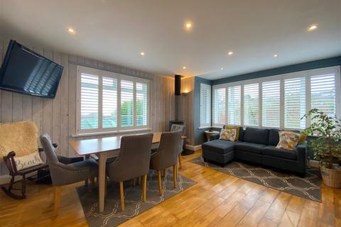 27 Saltern Road, Paignton, TQ4 6NT
