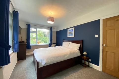 27 Saltern Road, Paignton, TQ4 6NT