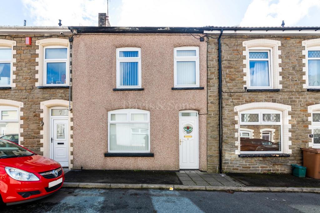 Coronation Place, Pontywaun, Cross Keys, Newport. NP11 3 bed terraced