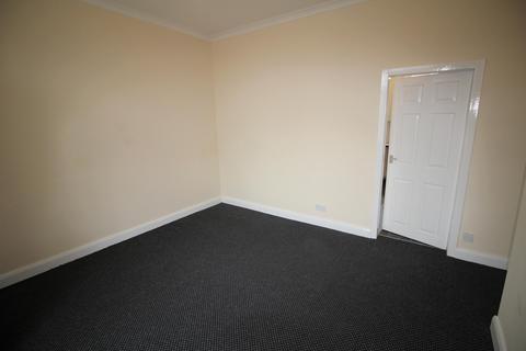 2 bedroom terraced house to rent, Quail Street, Oldham, OL4