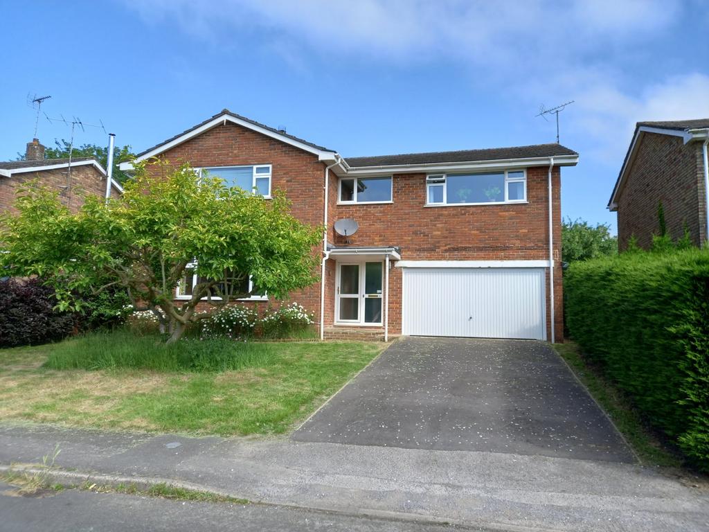 Monks Orchard, Petersfield, Hampshire 4 bed detached house for sale £