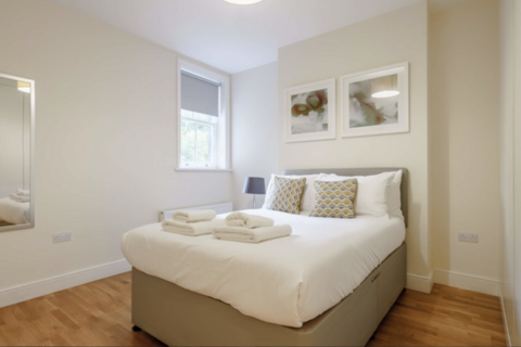 1 bedroom apartment to rent, Hamlet Gardens, London W6