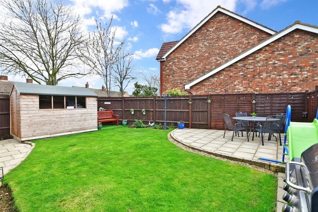 Rowmarsh Close, Northfleet, Gravesend, Kent 4 bed detached house £595,000