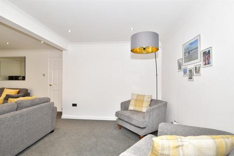 1 Rowmarsh Close, Northfleet, Gravesend, DA11 8NF