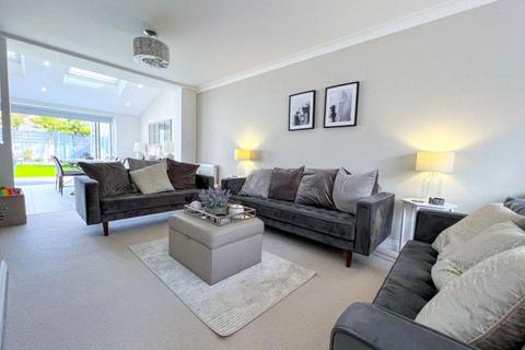 3 bedroom detached house for sale, Ash Road, Shepperton, TW17