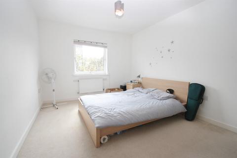 2 bedroom flat for sale, Osbury Court, Northholt Road, HA2